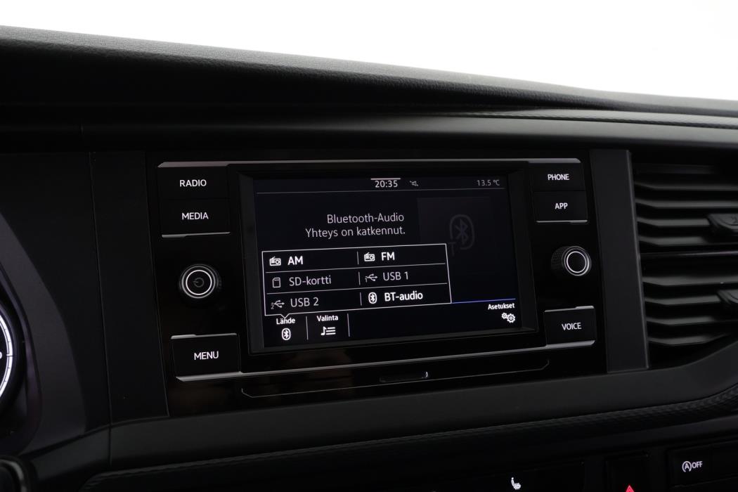 VOLKSWAGEN Transporter 2023