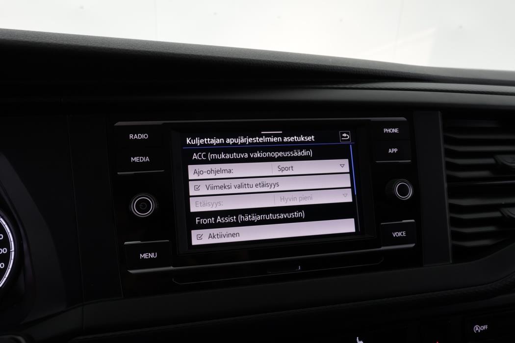 VOLKSWAGEN Transporter 2023