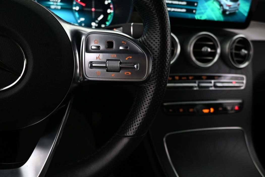 MERCEDES-BENZ GLC 2022