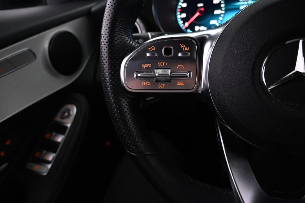 MERCEDES-BENZ GLC 2022