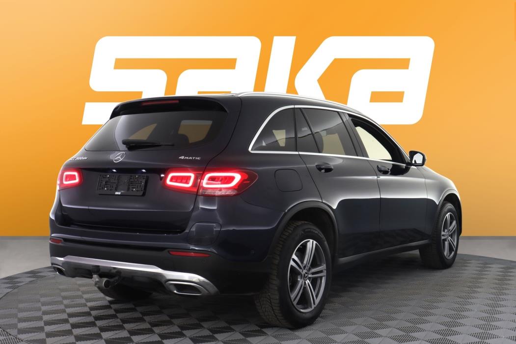 MERCEDES-BENZ GLC 2022