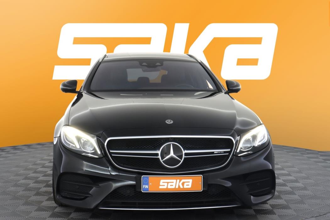 MERCEDES-BENZ E 2019