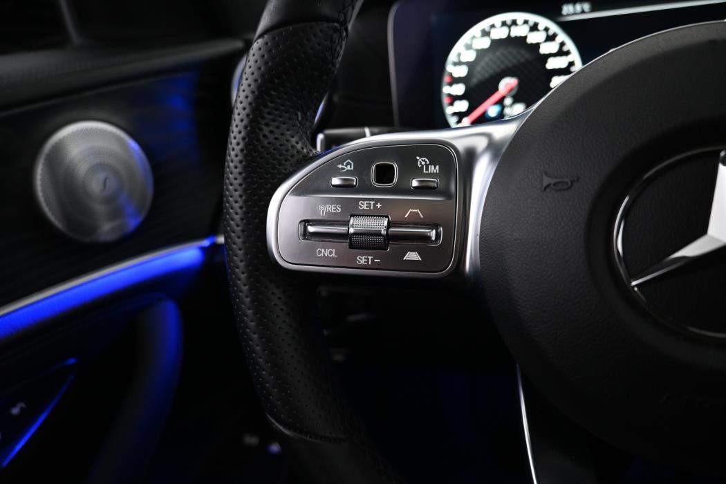 MERCEDES-BENZ E 2019