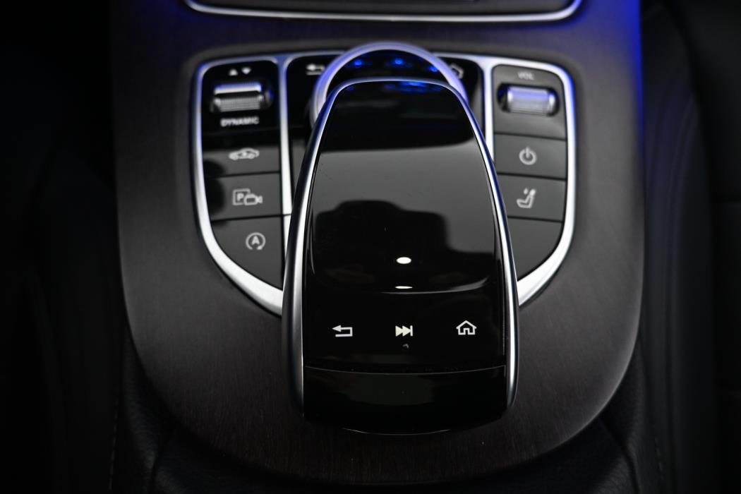 MERCEDES-BENZ E 2019