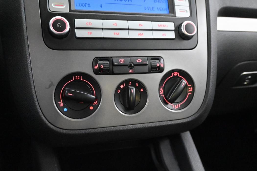 VOLKSWAGEN Golf 2007
