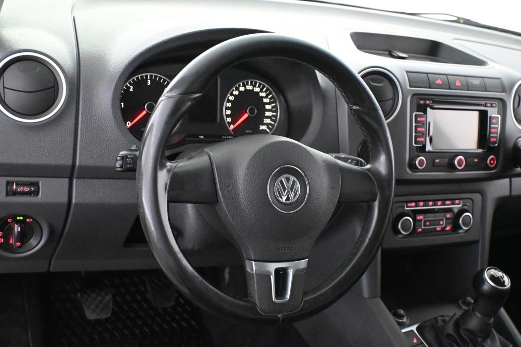 VOLKSWAGEN Amarok 2013