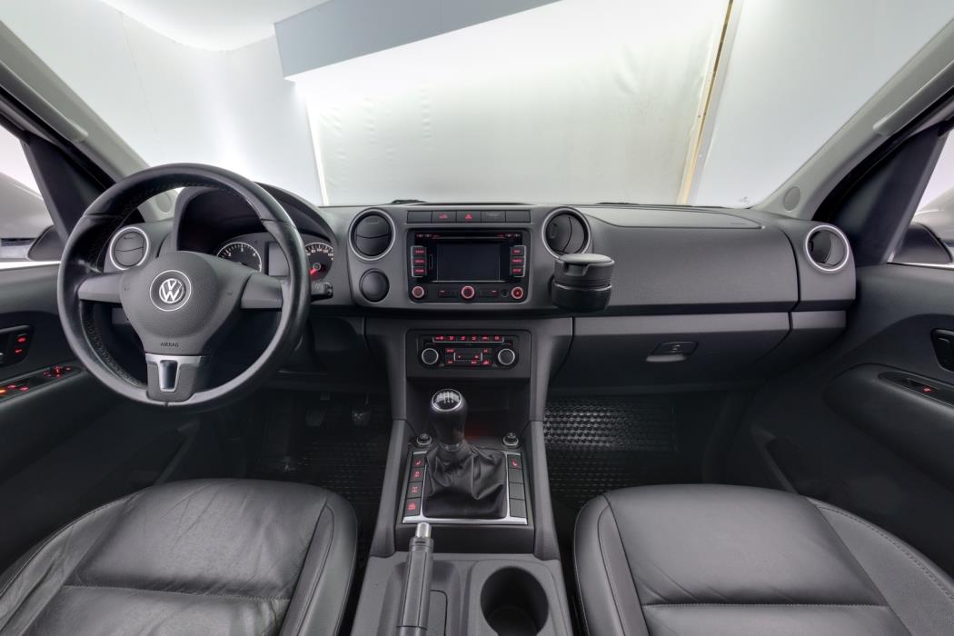 VOLKSWAGEN Amarok 2013