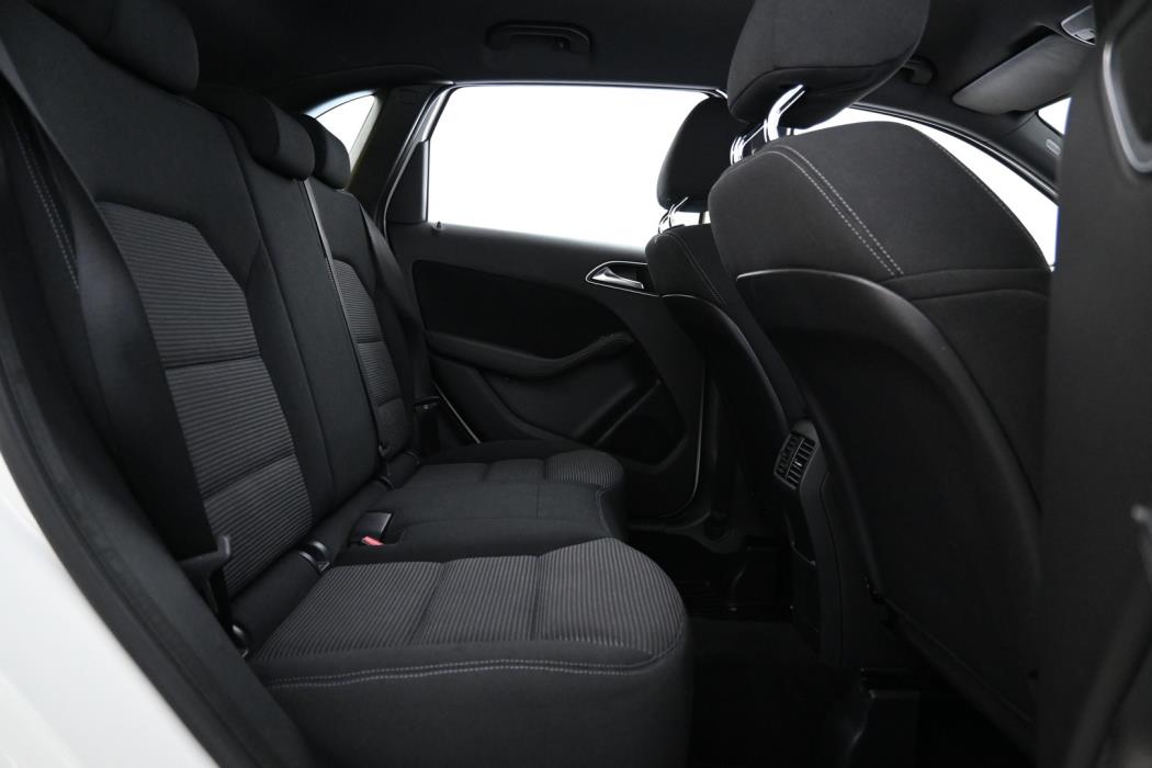 MERCEDES-BENZ B 2016