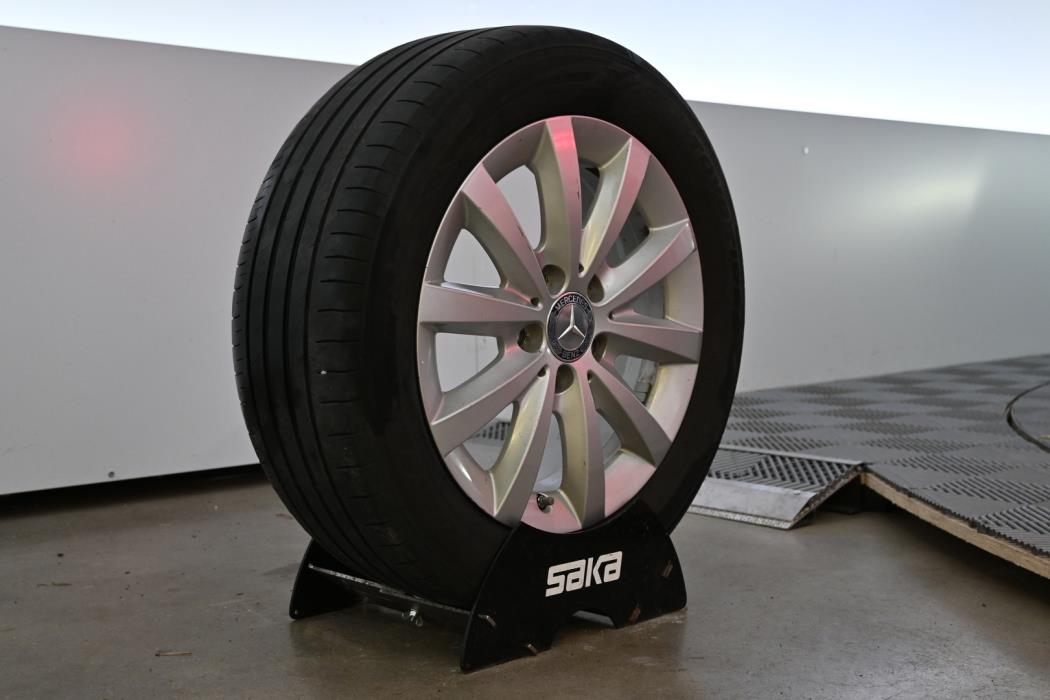 MERCEDES-BENZ B 2016