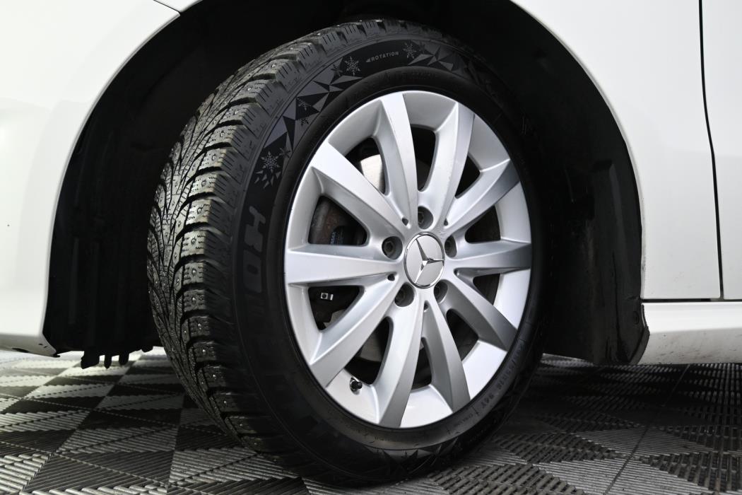 MERCEDES-BENZ B 2016