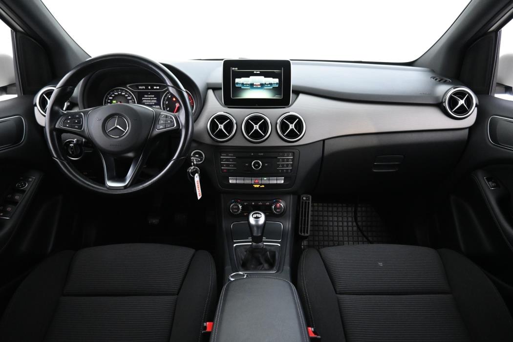 MERCEDES-BENZ B 2016