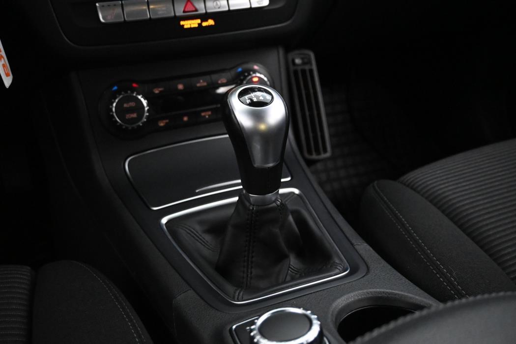 MERCEDES-BENZ B 2016