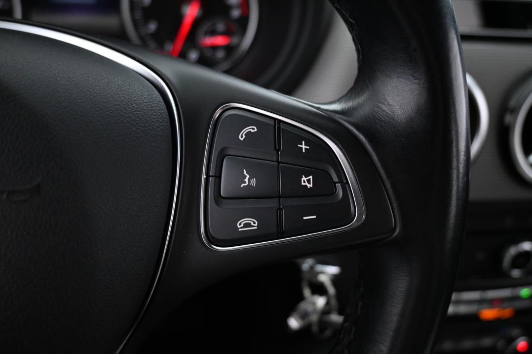 MERCEDES-BENZ B 2016