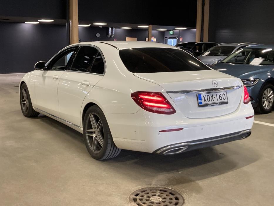 MERCEDES-BENZ E 2016