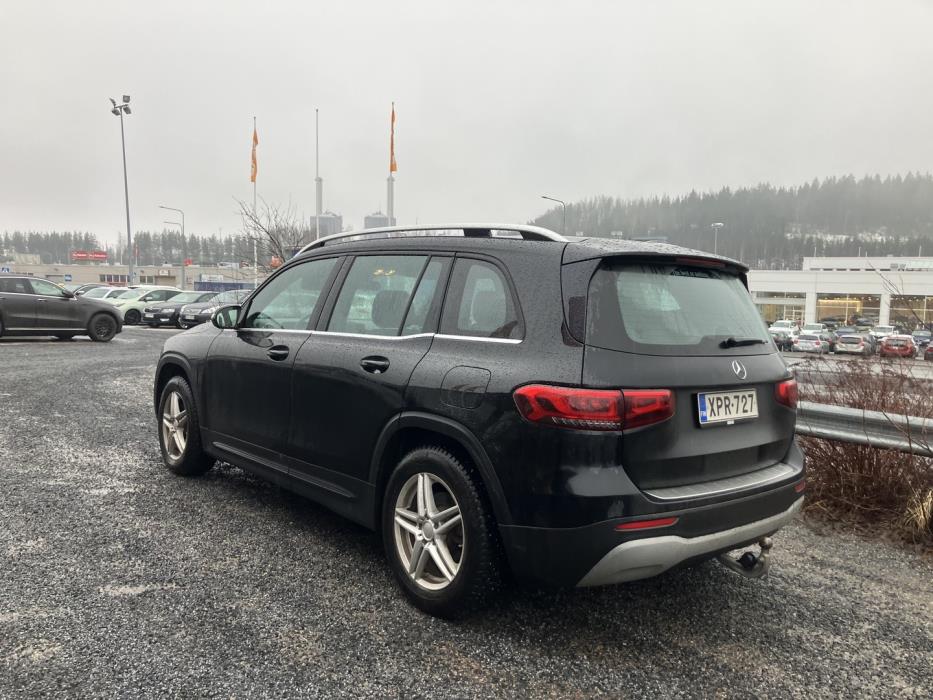 MERCEDES-BENZ GLB 2022