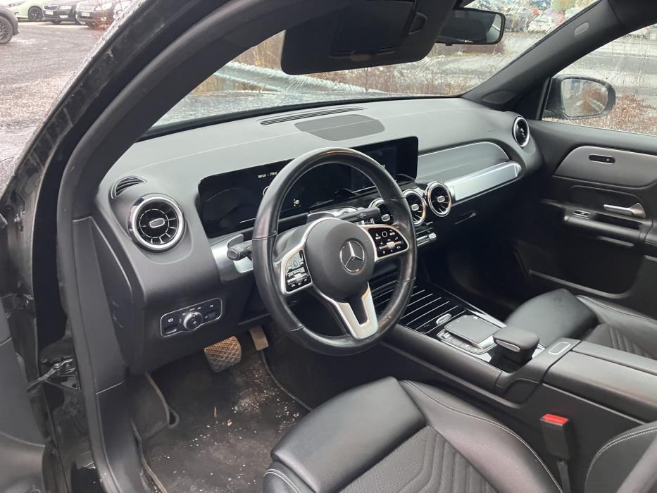 MERCEDES-BENZ GLB 2022