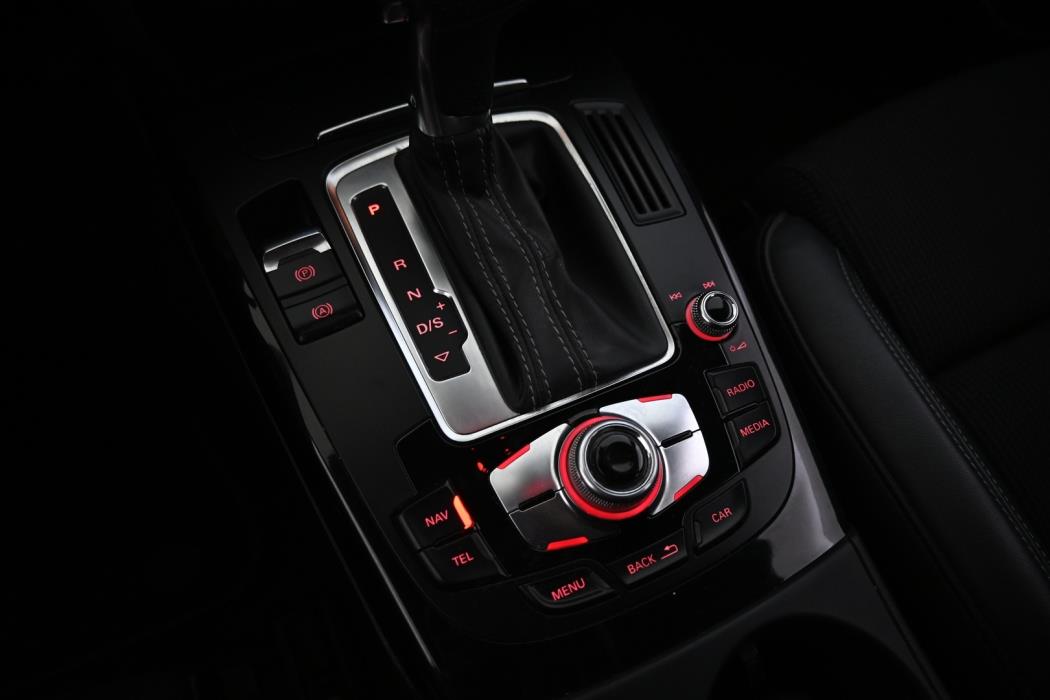 AUDI A4 2014