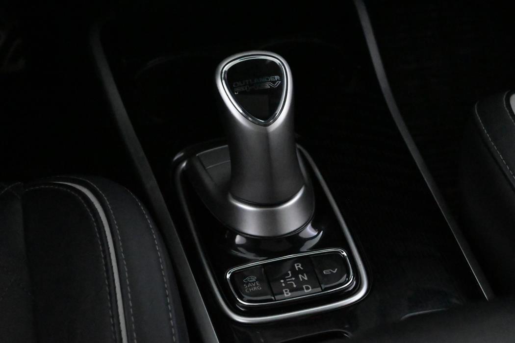 MITSUBISHI OUTLANDER PHEV 2019