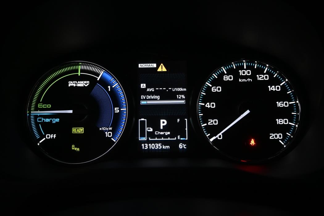 MITSUBISHI OUTLANDER PHEV 2019