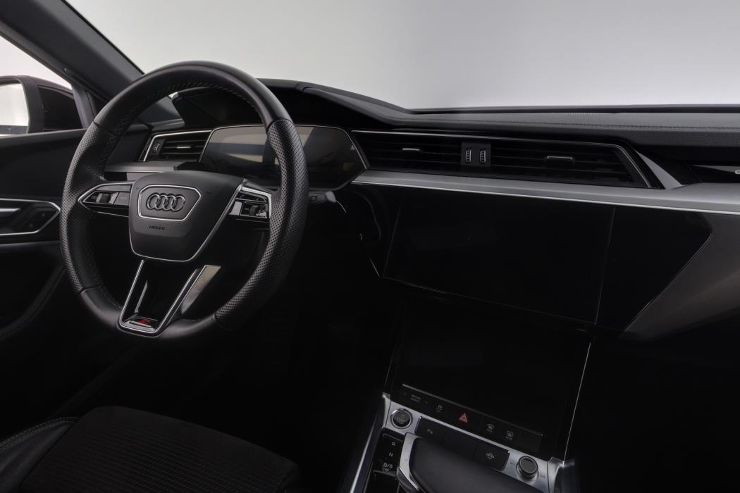 AUDI e-tron 2021