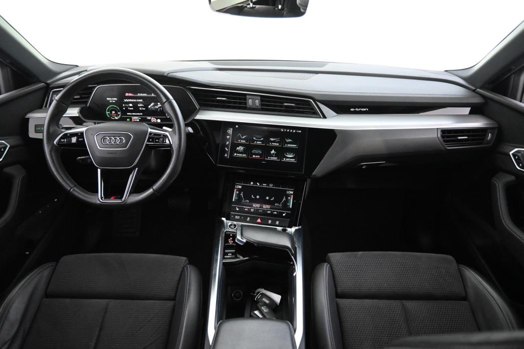 AUDI e-tron 2021