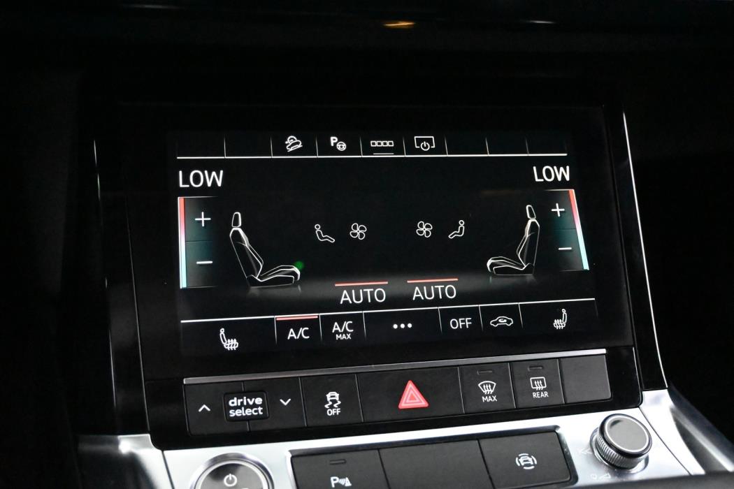 AUDI e-tron 2021