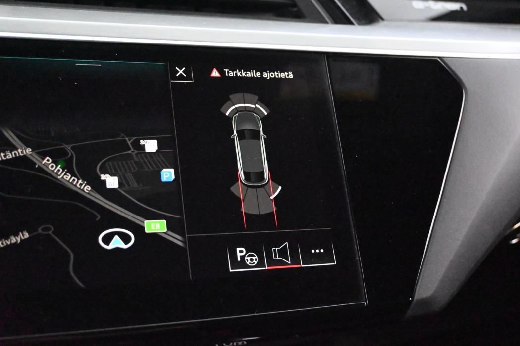 AUDI e-tron 2021