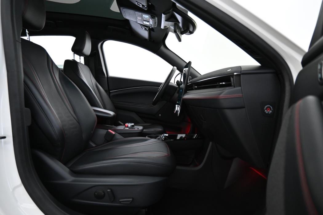 FORD Mustang Mach-E 2021