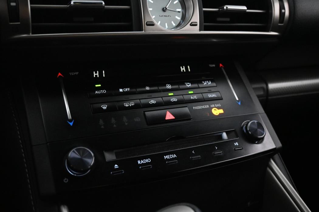 LEXUS IS 2013
