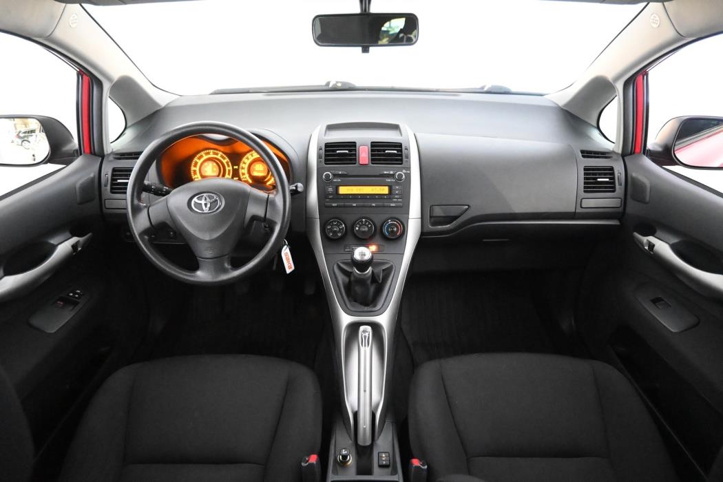 TOYOTA Auris 2008