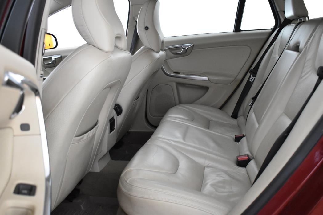 VOLVO V60 2010