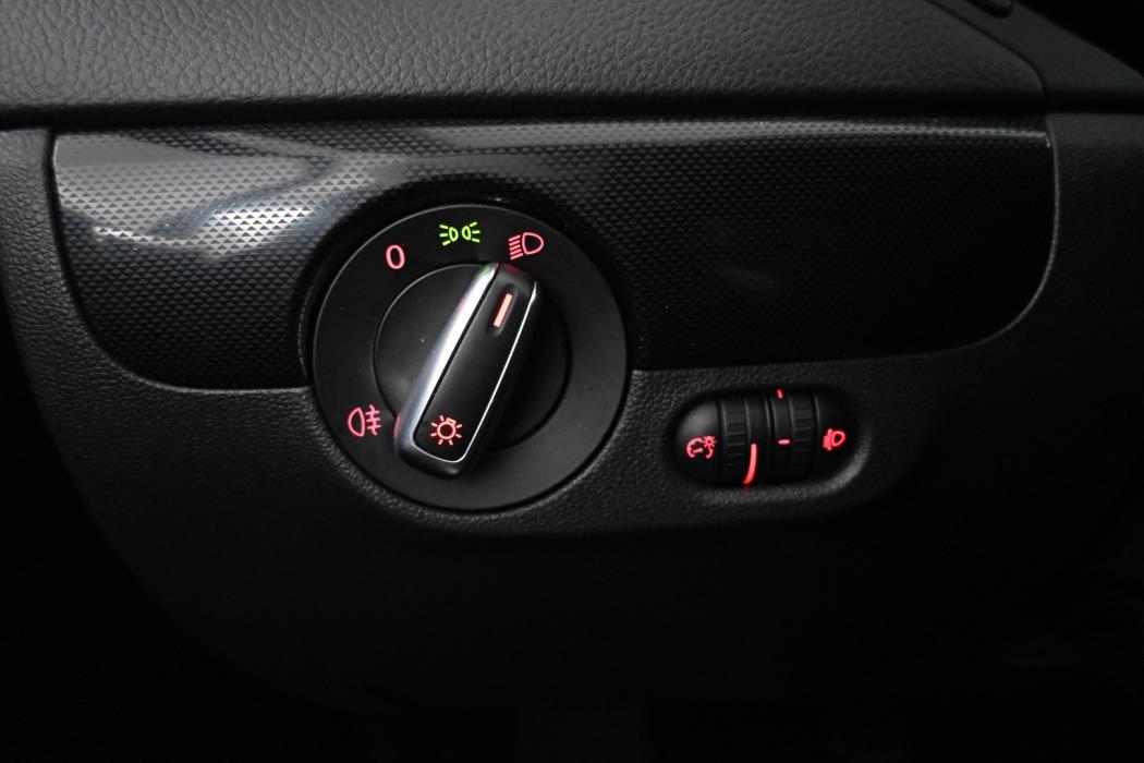 VOLKSWAGEN Jetta 2011