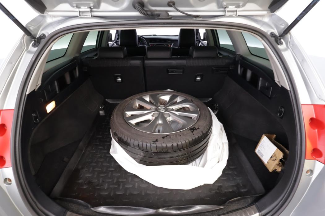 TOYOTA Auris 2013