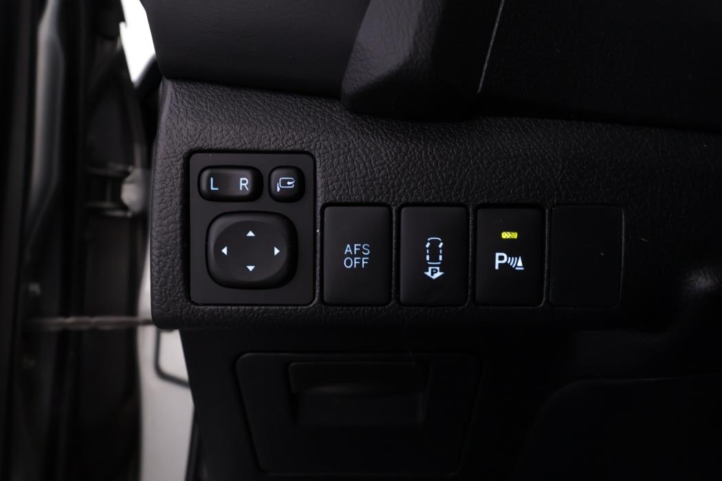 TOYOTA Auris 2013