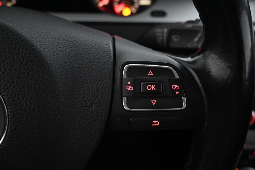 VOLKSWAGEN Passat 2010