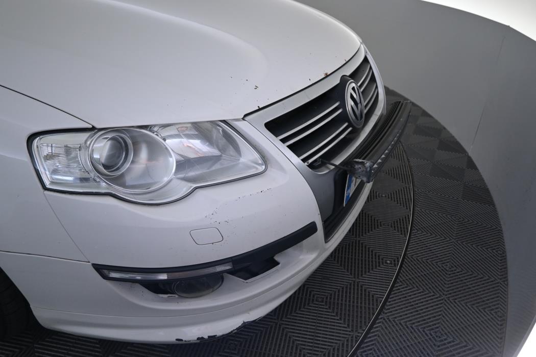 VOLKSWAGEN Passat 2010