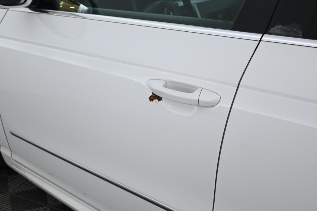 VOLKSWAGEN Passat 2010