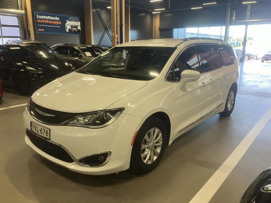 CHRYSLER PACIFICA 2018