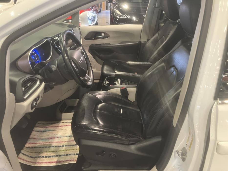 CHRYSLER PACIFICA 2018