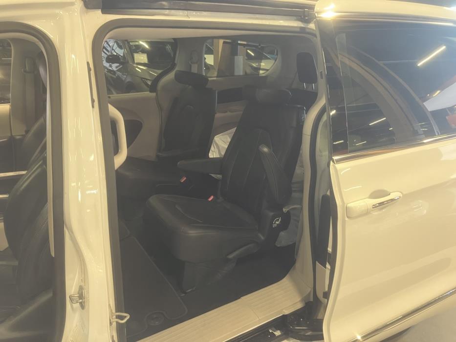 CHRYSLER PACIFICA 2018