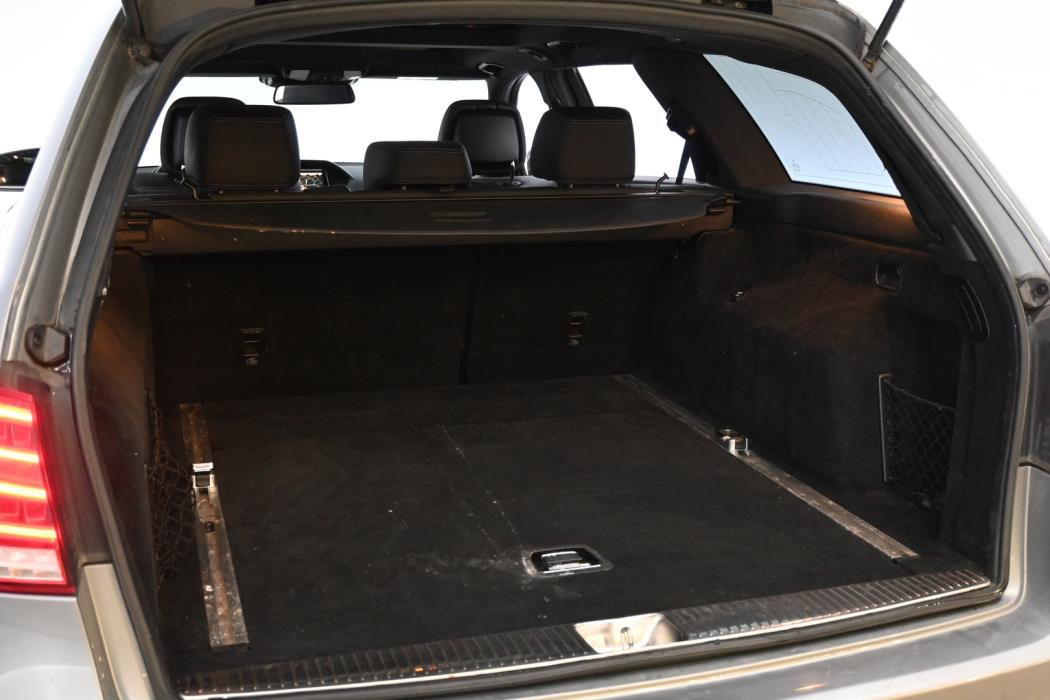 MERCEDES-BENZ E 2015