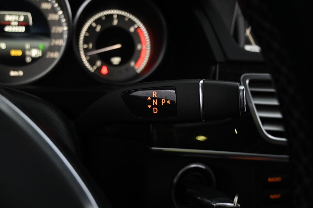 MERCEDES-BENZ E 2015