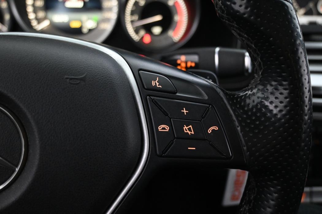 MERCEDES-BENZ E 2015