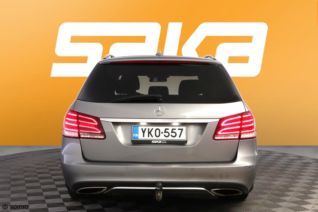 MERCEDES-BENZ E 2015