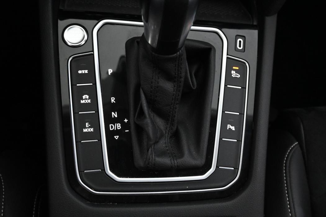 VOLKSWAGEN Passat 2020