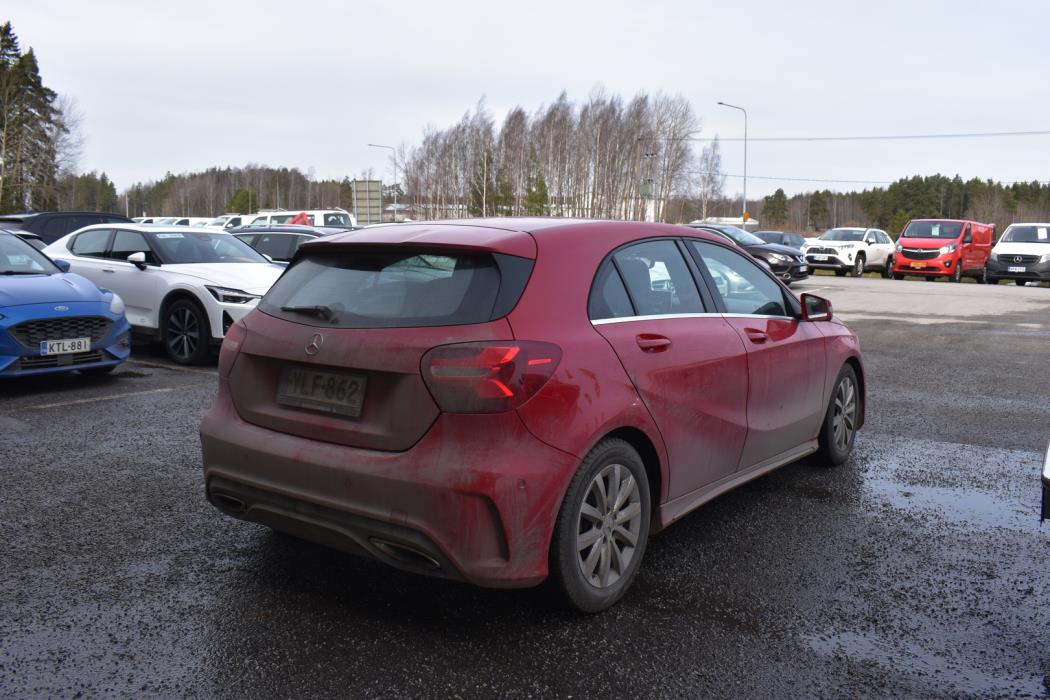 MERCEDES-BENZ A 2016