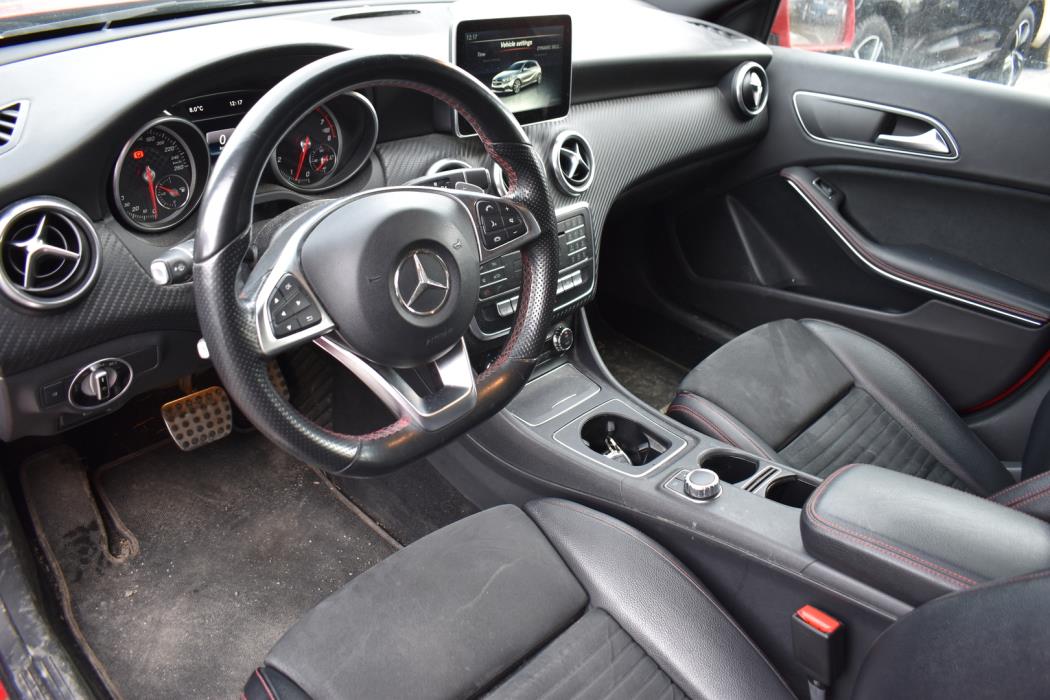 MERCEDES-BENZ A 2016