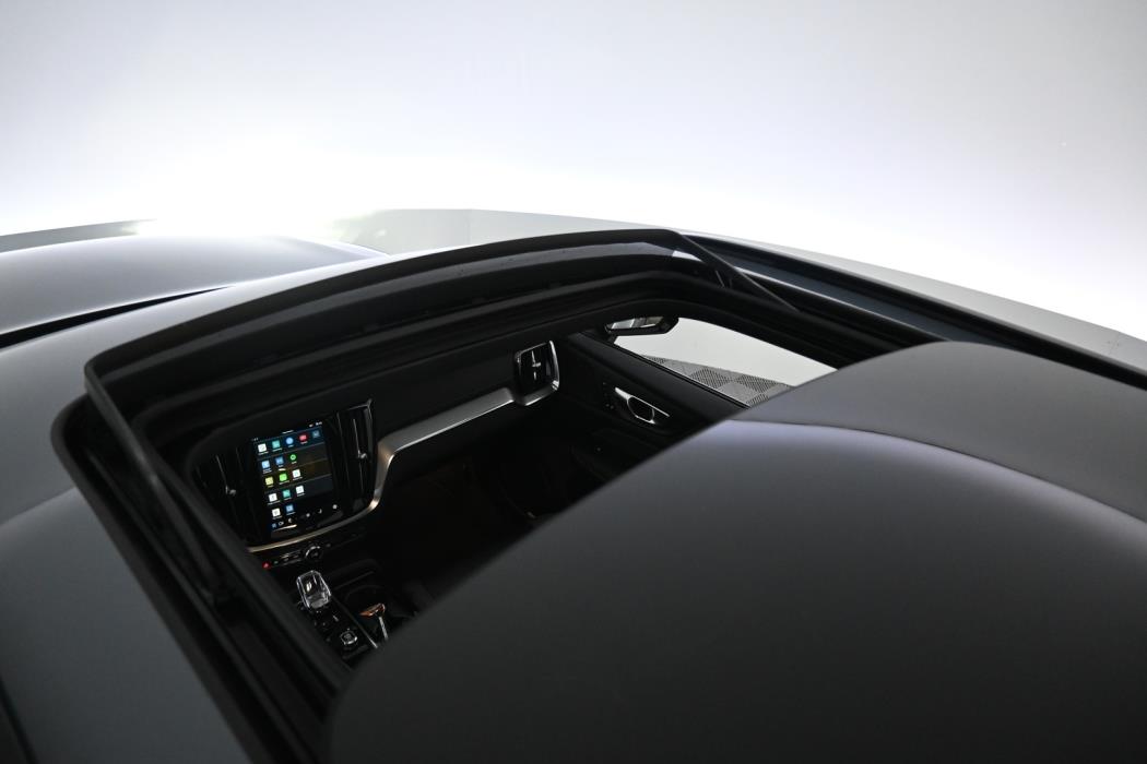 VOLVO V60 2024