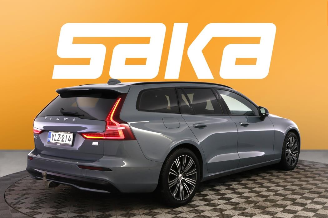 VOLVO V60 2024