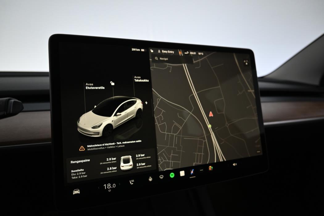 TESLA Model 3 2022